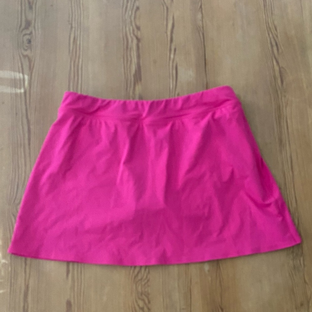 Lands’ End skort, size 8.